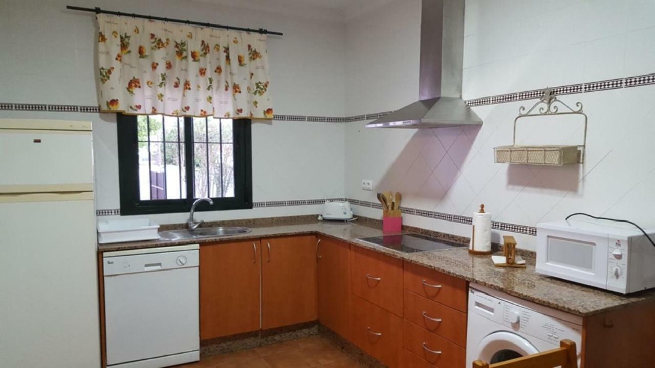 Chalet Las Adelfas Chaparrillo 콘일데라프론테라 외부 사진